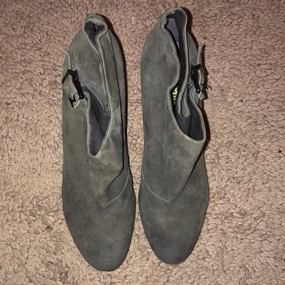 New sexy Colin Stuart Booties Gray 8.5 buckle - Picture 3 of 4